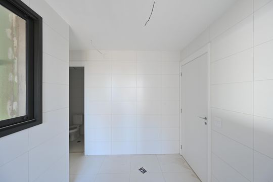 Apartamento à venda, com 325 m², 4 quartos e 1 vaga — Lavanderia