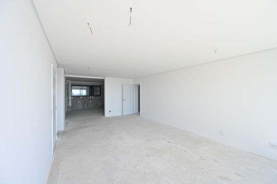 Apartamento à venda, com 325 m², 4 quartos e 1 vaga — Sala