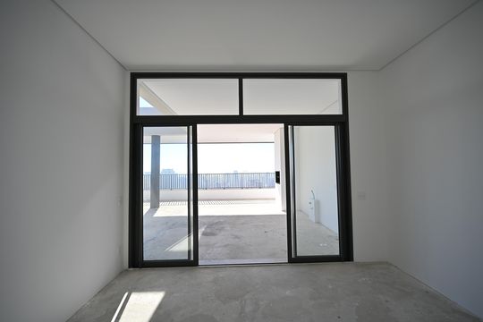Apartamento à venda, com 325 m², 4 quartos e 1 vaga — Cobertura