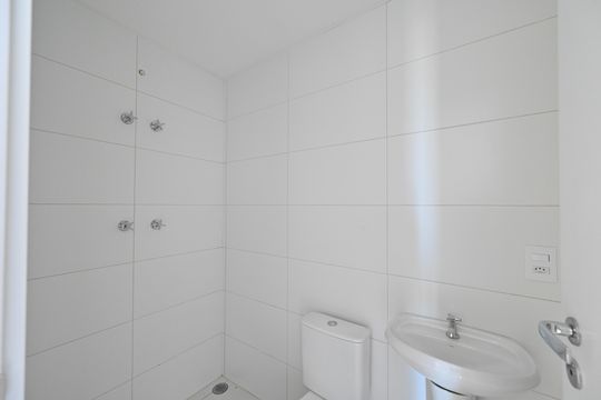 Apartamento à venda, com 325 m², 4 quartos e 1 vaga — Banheiro de Serviço