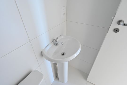Apartamento à venda, com 325 m², 4 quartos e 1 vaga — Banheiro de Serviço