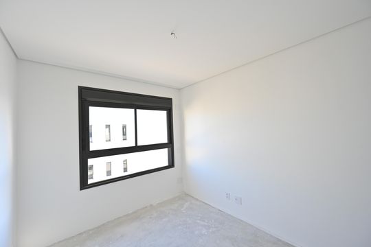 Apartamento à venda, com 325 m², 4 quartos e 1 vaga — Suíte 1