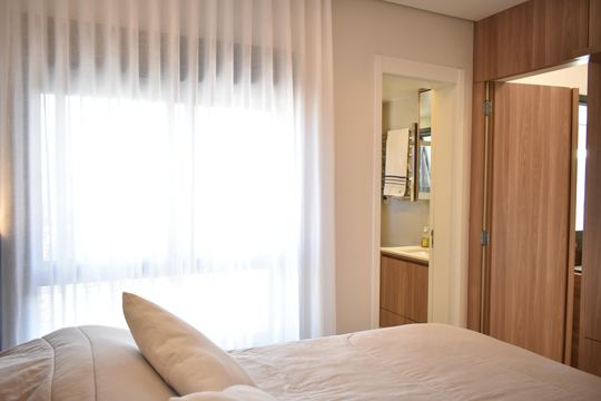 Comprar apartamento com 2 quartos e piscina no condomínio. — Suíte 2