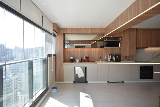 Comprar apartamento com 2 quartos e piscina no condomínio. — Sacada