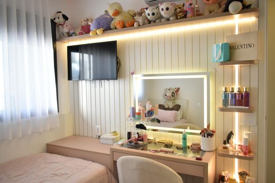 Comprar apartamento com 2 quartos e piscina no condomínio. — Suíte 1