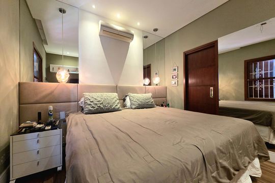 Comprar casa mobiliada com 3 quartos. — Suíte 1