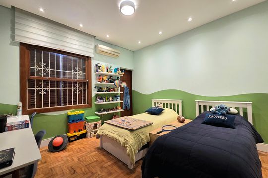 Comprar casa mobiliada com 3 quartos. — Suíte 2