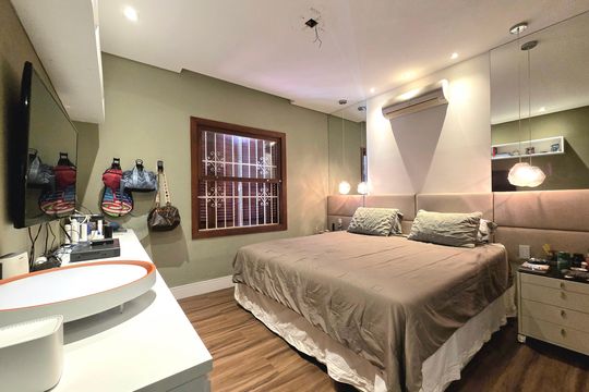 Comprar casa mobiliada com 3 quartos. — Suíte 1