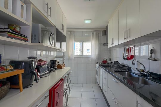 Comprar apartamento mobiliado no Campo Belo: 2 suítes, piscina e churrasqueira no condomínio. — foto 30