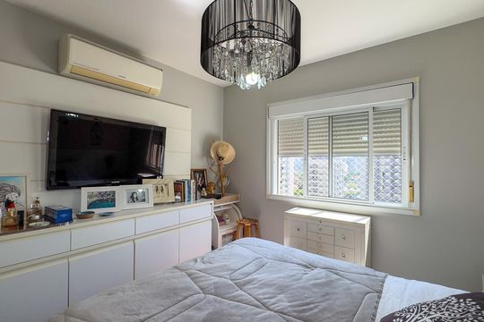Comprar apartamento mobiliado no Campo Belo: 2 suítes, piscina e churrasqueira no condomínio. — foto 18