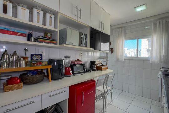 Comprar apartamento mobiliado no Campo Belo: 2 suítes, piscina e churrasqueira no condomínio. — foto 31