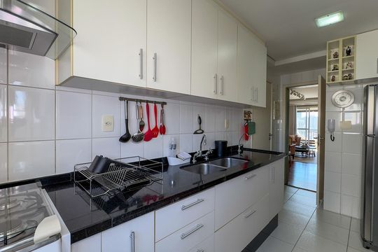 Comprar apartamento mobiliado no Campo Belo: 2 suítes, piscina e churrasqueira no condomínio. — foto 34
