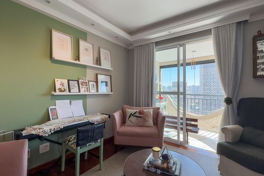 Comprar apartamento mobiliado no Campo Belo: 2 suítes, piscina e churrasqueira no condomínio. — foto 3