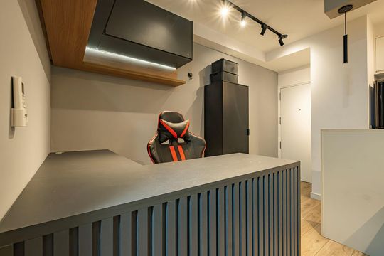 Apartamento em Pinheiros, 2 quartos, 1 suíte, varanda, piscina, mobiliado. Ideal para comprar. — Sala/Cozinha