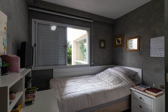 Apartamento mobiliado em Perdizes, 3 quartos, varanda e closet, à venda. — Quarto