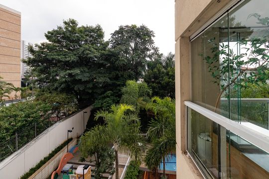 Apartamento mobiliado em Perdizes, 3 quartos, varanda e closet, à venda. — Vista do Quarto