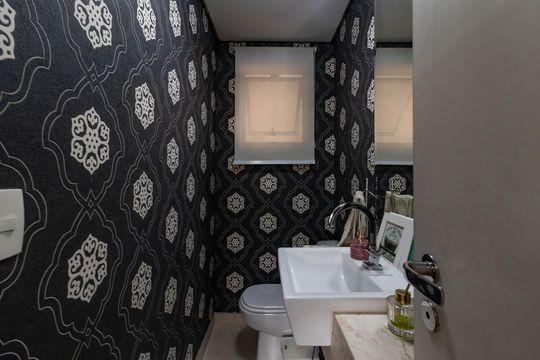 Apartamento mobiliado em Perdizes, 3 quartos, varanda e closet, à venda. — Lavabo