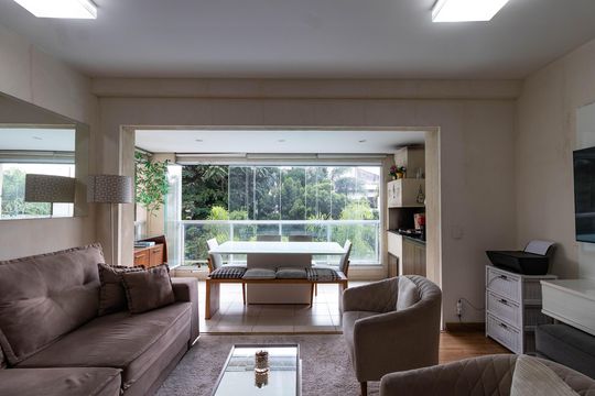 Apartamento mobiliado em Perdizes, 3 quartos, varanda e closet, à venda. — Sala