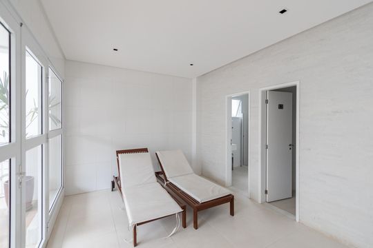 Apartamento mobiliado para comprar no Brooklin, com 3 quartos, varanda e piscina. — Sauna