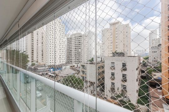 Apartamento mobiliado para comprar no Brooklin, com 3 quartos, varanda e piscina. — Vista da Varanda da Sala