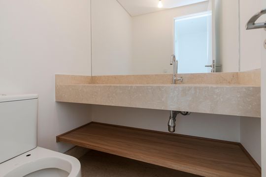Apartamento mobiliado para comprar no Brooklin, com 3 quartos, varanda e piscina. — Lavabo