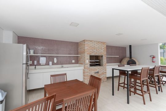 Apartamento mobiliado para comprar no Brooklin, com 3 quartos, varanda e piscina. — Churrasqueira