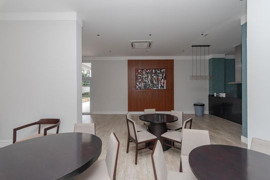 Apartamento mobiliado para comprar no Brooklin, com 3 quartos, varanda e piscina. — Salão de Festas