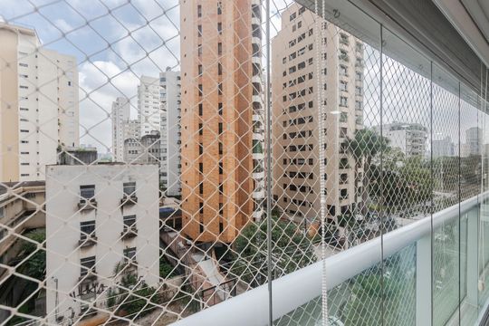 Apartamento mobiliado para comprar no Brooklin, com 3 quartos, varanda e piscina. — Vista da Varanda da Sala