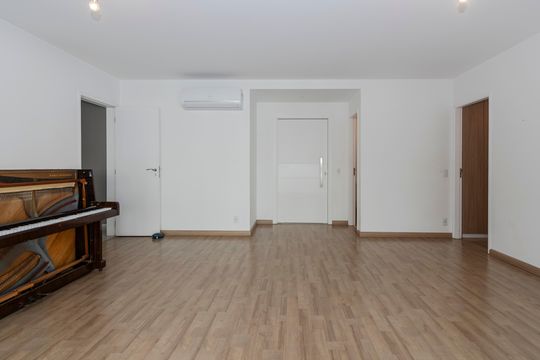 Apartamento mobiliado para comprar no Brooklin, com 3 quartos, varanda e piscina. — Sala