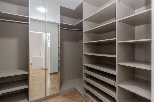 Apartamento mobiliado para comprar no Brooklin, com 3 quartos, varanda e piscina. — Closet da Suíte 1