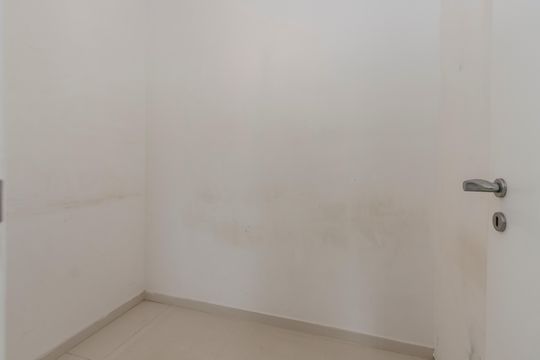 Apartamento mobiliado para comprar no Brooklin, com 3 quartos, varanda e piscina. — Quarto de Serviço