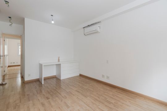 Apartamento mobiliado para comprar no Brooklin, com 3 quartos, varanda e piscina. — Suíte 1