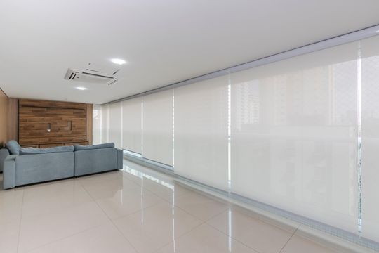 Apartamento mobiliado para comprar no Brooklin, com 3 quartos, varanda e piscina. — Varanda da Sala