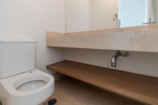 Apartamento mobiliado para comprar no Brooklin, com 3 quartos, varanda e piscina. — Lavabo