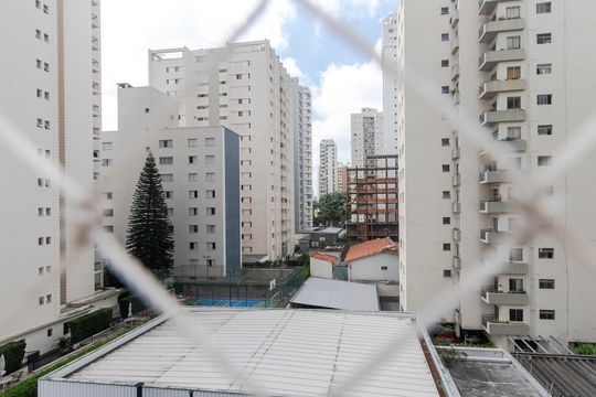 Apartamento mobiliado para comprar no Brooklin, com 3 quartos, varanda e piscina. — Vista da Suíte 3