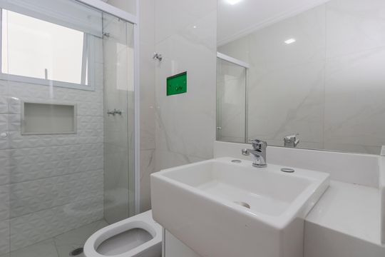 Apartamento mobiliado para comprar no Brooklin, com 3 quartos, varanda e piscina. — Banheiro da Suíte 2