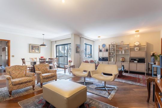 Apartamento à venda, com 165 m², 3 quartos e 2 vagas — foto 1