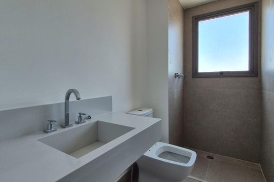 Apartamento à venda, com 144 m², 3 quartos e 2 vagas — Banheiro