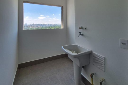 Apartamento à venda, com 144 m², 3 quartos e 2 vagas — Área de serviço