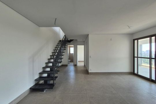 Apartamento à venda, com 144 m², 3 quartos e 2 vagas — Sala