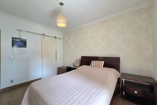 Apartamento mobiliado com 4 quartos e varanda na Vila Nova Conceição disponível para compra. — Suíte 1