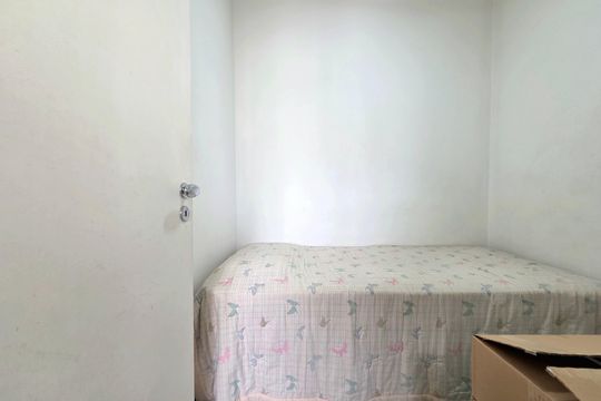 Apartamento mobiliado com 4 quartos e varanda na Vila Nova Conceição disponível para compra. — Quarto de Serviço