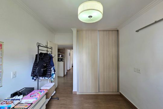Apartamento mobiliado com 4 quartos e varanda na Vila Nova Conceição disponível para compra. — Suíte 3