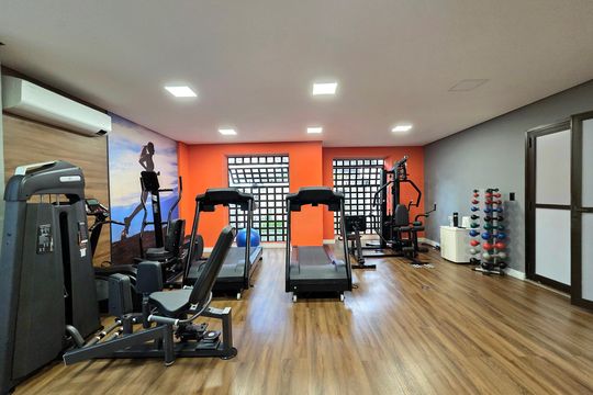 Apartamento mobiliado com 4 quartos e varanda na Vila Nova Conceição disponível para compra. — Área comum - Academia