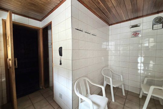 Apartamento mobiliado com 4 quartos e varanda na Vila Nova Conceição disponível para compra. — Área comum - Sauna