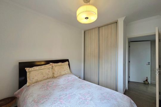 Apartamento mobiliado com 4 quartos e varanda na Vila Nova Conceição disponível para compra. — Suíte 4