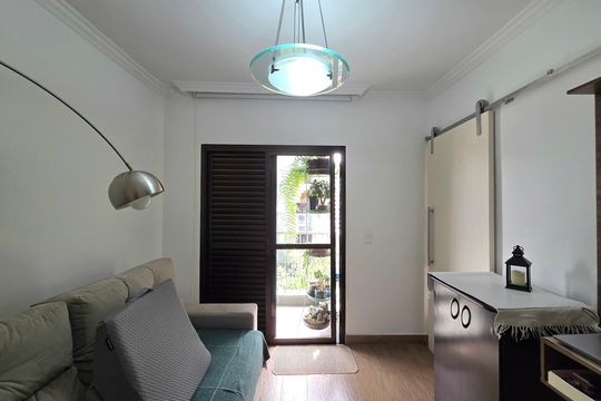 Apartamento mobiliado com 4 quartos e varanda na Vila Nova Conceição disponível para compra. — Suíte 2