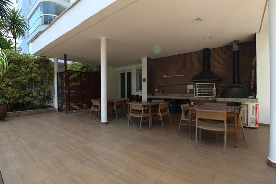 Apartamento na Vila Olímpia com 3 quartos, ideal para comprar. — Área Comum - Churrasqueira