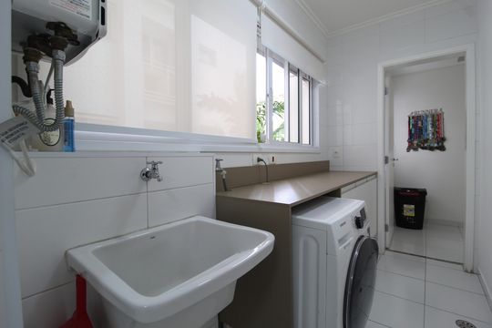 Apartamento na Vila Olímpia com 3 quartos, ideal para comprar. — Área de Serviço