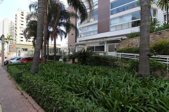 Apartamento na Vila Olímpia com 3 quartos, ideal para comprar. — Fachada